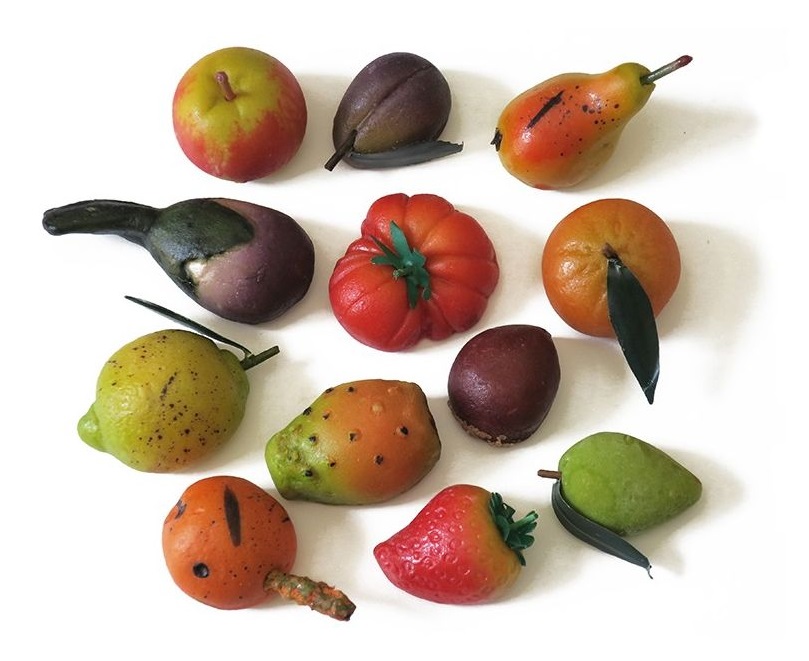 frutta martorana, pamiątki z sycylii, sycylijskie przysmaki, marcepanowe owoce